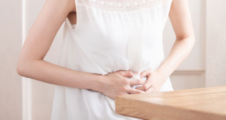 女性特有の骨盤の歪みを矯正する事で生理痛の緩和